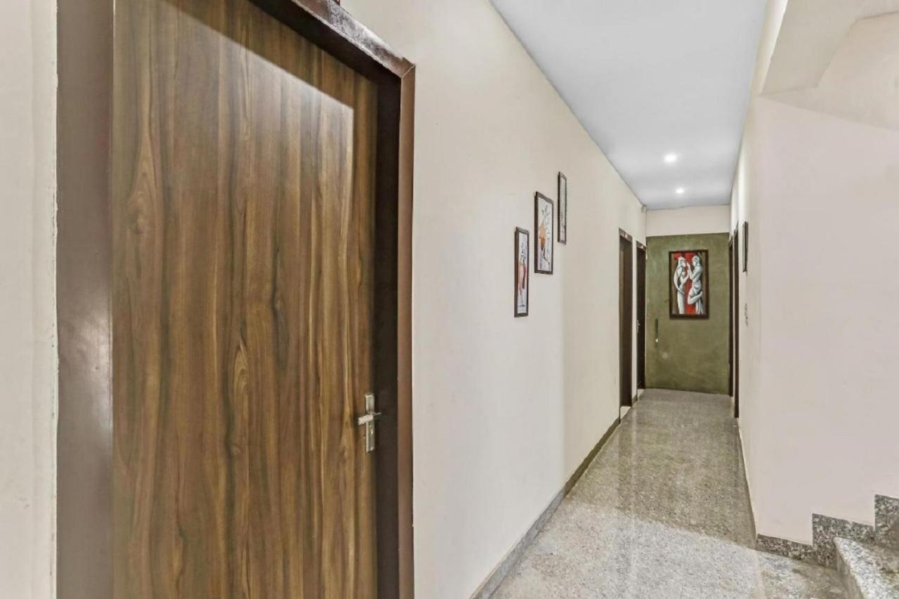 Hotel Noida Continental At Noida City Center Экстерьер фото