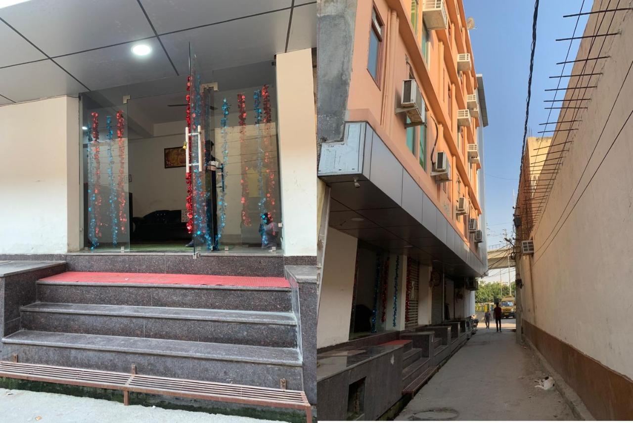 Hotel Noida Continental At Noida City Center Экстерьер фото